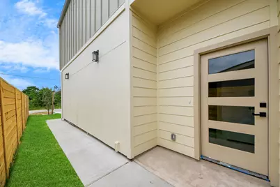 7542 Charlie Street, Houston, TX 77088 - Photo 5