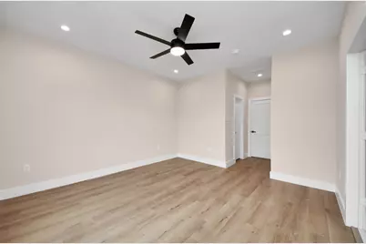 7542 Charlie Street, Houston, TX 77088 - Photo 11