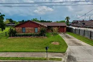 2565 W Virginia St, Beaumont, TX 77705 - Photo 1