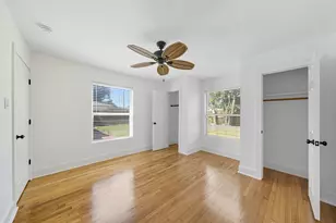 61 Trenwood Ln, Houston, TX 77022 - Photo 15