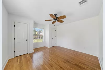 61 Trenwood Lane, Houston, TX 77022 - Photo 13