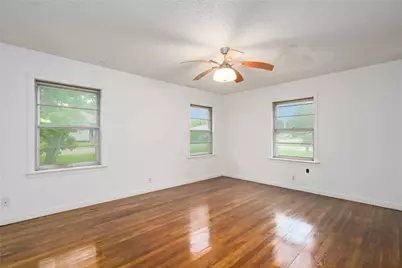 271 Muriel Street, La Marque, TX 77568 - Photo 5