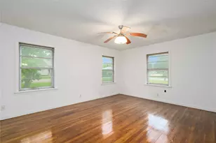 271 Muriel St, La Marque, TX 77568 - Photo 5