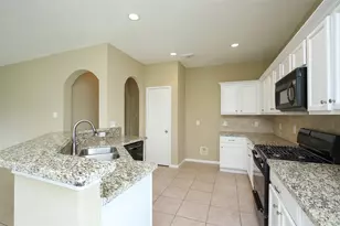 10243 Mills Run Dr, Houston, TX 77070 - Photo 7