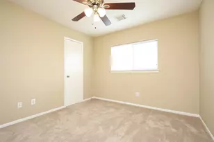 10243 Mills Run Dr, Houston, TX 77070 - Photo 15