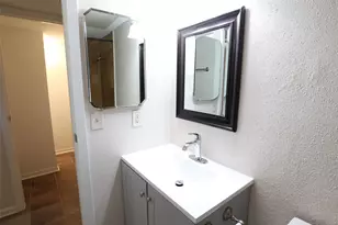 6601 Sands Point Dr, Houston, TX 77074 - Photo 15