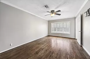 4509 Libbey Ln, Houston, TX 77092 - Photo 5