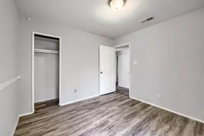 6923 Jeb Stuart Drive, Richmond, TX 77469 - Photo 15