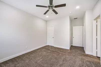 5604 Eastland Street, Houston, TX 77028 - Photo 17