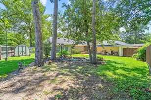 826 N Rivershire Dr, Conroe, TX 77304 - Photo 33