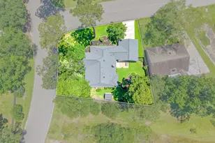 826 N Rivershire Dr, Conroe, TX 77304 - Photo 39