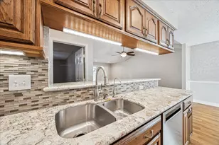 3202 Sand Reef Ln, League City, TX 77573 - Photo 7