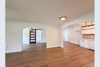 5935 Southseas Street, Houston, TX 77033 - Photo 9