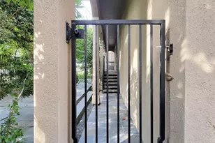 6830 Staffordshire Blvd, Houston, TX 77030 - Photo 3