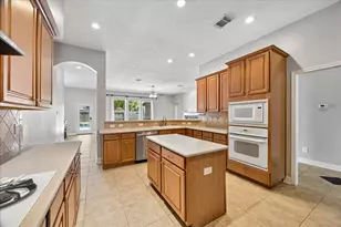 716 High Ridge Dr, Friendswood, TX 77546 - Photo 3
