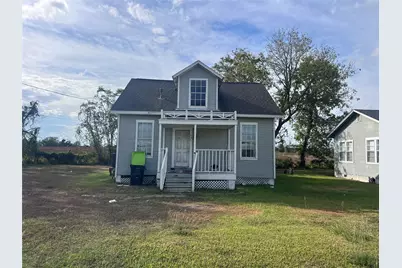 621 Harrison, Wharton, TX 77488 - Photo 3