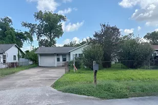 7543 Touchstone St, Houston, TX 77028 - Photo 1