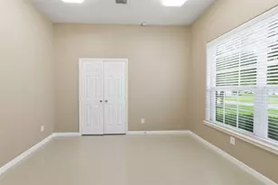 8234 Hall View Dr, Houston, TX 77075 - Photo 9