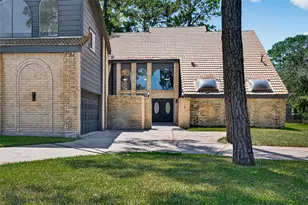 5815 Green Terrace Ln, Houston, TX 77088 - Photo 3