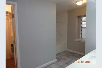 73 Hickory Oak Drive, The Woodlands, TX 77381 - Photo 5