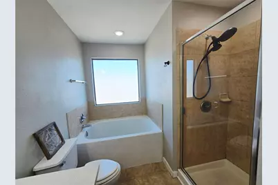 1011 Larks Trace Lane, Houston, TX 77090 - Photo 23