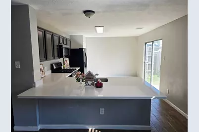 1011 Larks Trace Lane, Houston, TX 77090 - Photo 9