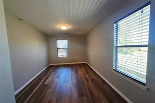 1011 Larks Trace Ln, Houston, TX 77090 - Photo 17