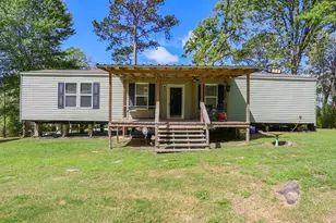 275 Bryan St, Zavalla, TX 75980 - Photo 3