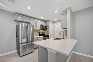 7607 Tanager St, Houston, TX 77074 - Photo 7