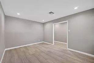 7607 Tanager St, Houston, TX 77074 - Photo 3