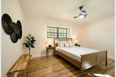 9651 Richmond Avenue, Houston, TX 77063 - Photo 17