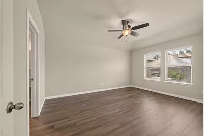 15359 Central Crescent Drive, Roman Forest, TX 77357 - Photo 33