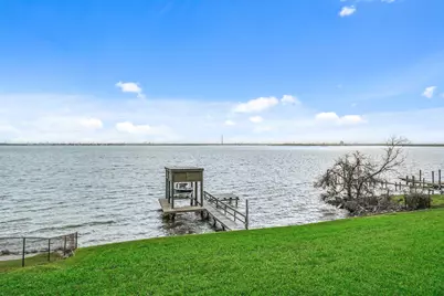 138 N Burnett Drive, Baytown, TX 77520 - Photo 5