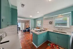 138 N Burnett Dr, Baytown, TX 77520 - Photo 33