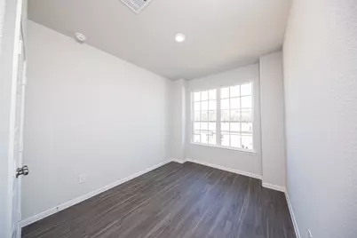 15627 Tranquil Pines Street, Conroe, TX 77302 - Photo 5