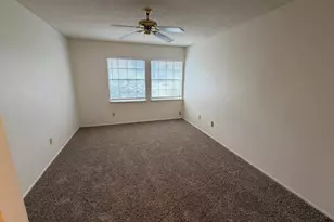 11983 Bob White Dr, Houston, TX 77035 - Photo 13