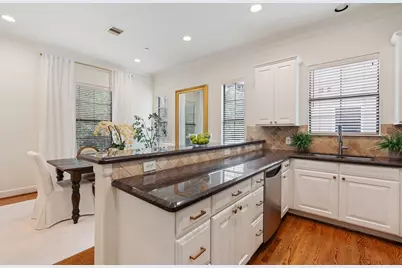2210 Mid Lane #101, Houston, TX 77027 - Photo 15
