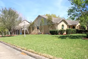 1912 Aggie Ln, League City, TX 77573 - Photo 3