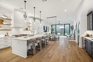 1410 Indiana St, Houston, TX 77006 - Photo 11