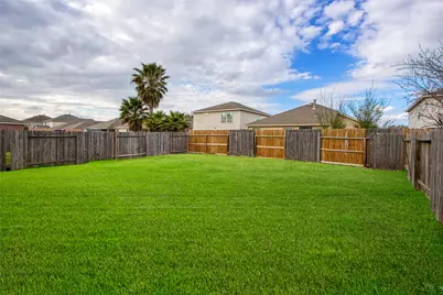 16435 Peyton Ridge Circle, Houston, TX 77049 - Photo 13