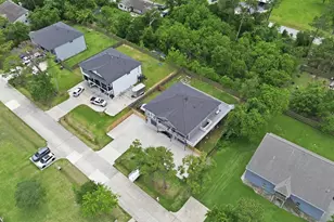 613 Oakdale St, La Porte, TX 77571 - Photo 41