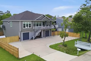 613 Oakdale St, La Porte, TX 77571 - Photo 1
