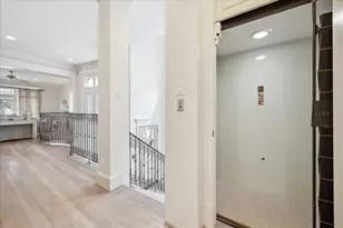 2211 Dunraven Ln, Houston, TX 77019 - Photo 11