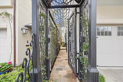 2211 Dunraven Lane, Houston, TX 77019 - Photo 3