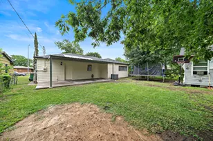 9118 St Lo Rd, Houston, TX 77033 - Photo 11