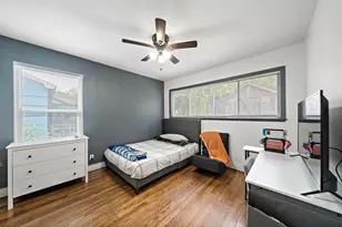 9118 St Lo Rd, Houston, TX 77033 - Photo 5