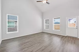 2107 Spring Hollow Dr, Baytown, TX 77521 - Photo 7