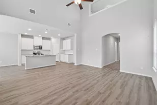 2107 Spring Hollow Dr, Baytown, TX 77521 - Photo 9