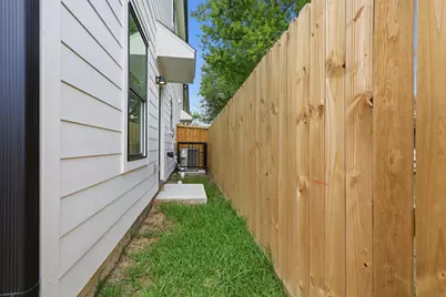 4719 Mallow Street, Houston, TX 77033 - Photo 29