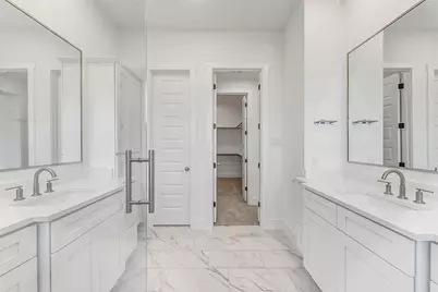 806 Fisher Street #E, Houston, TX 77018 - Photo 17